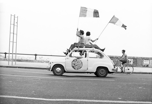 Napoli (NA), 1970, Festeggiamenti durante i mondiali di calcio.
