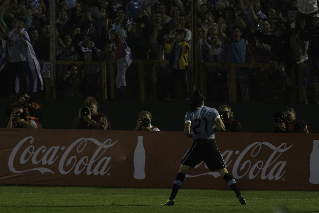 Gol Edinson Cavani | Uruguay 3 - Argentina 2 | 131015-9017-jikatu