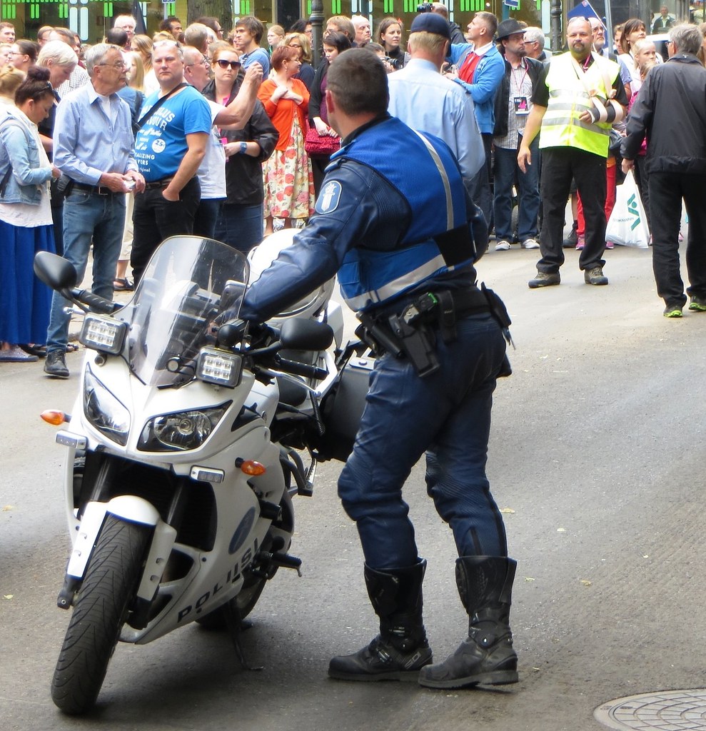 Motor cop