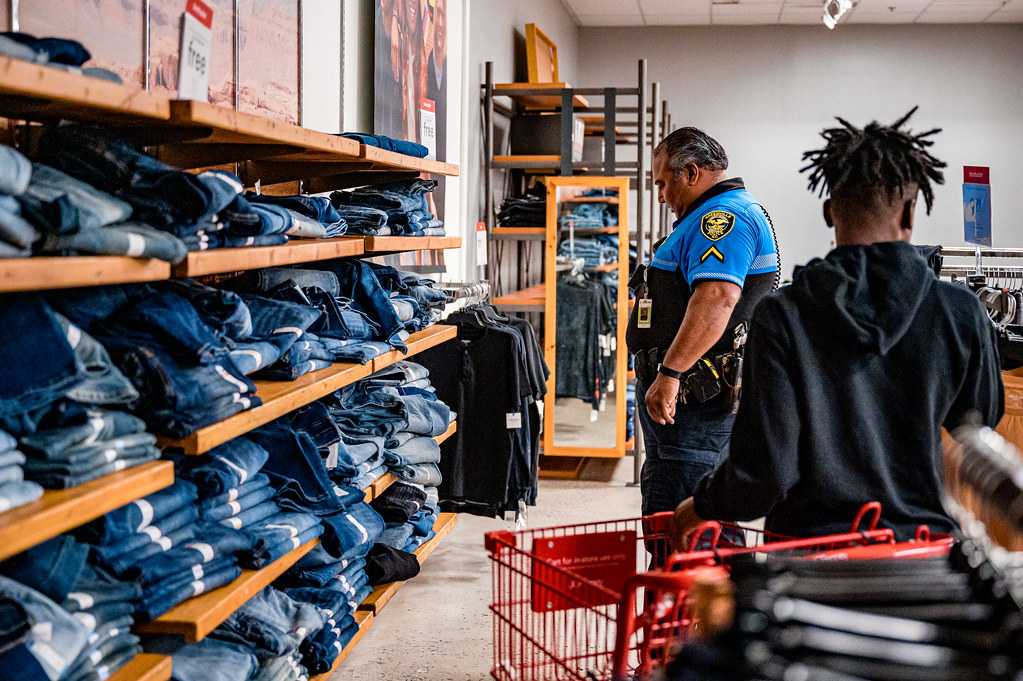 Shop with a Cop (2022)