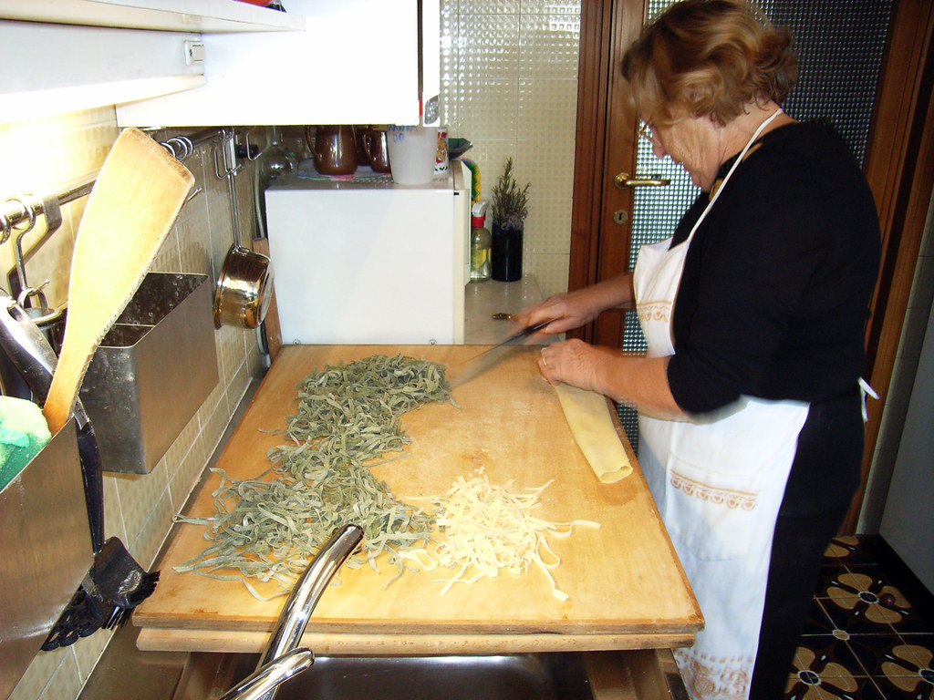 Pasta fatta in casa: Marisa al lavoro