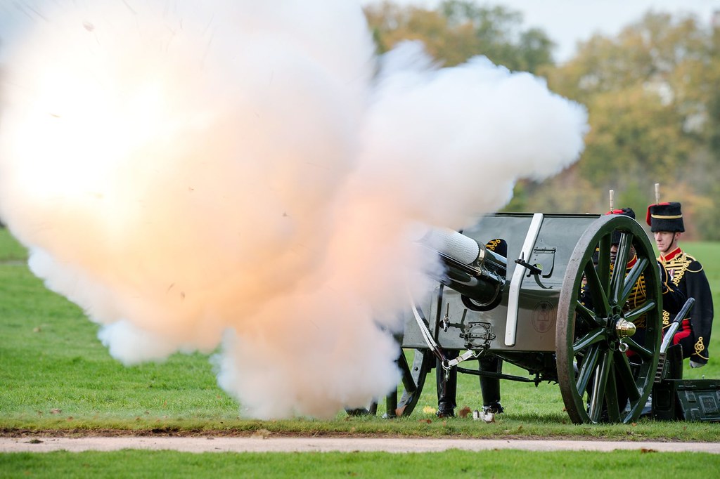 Gun Salute by the Kings Troop Royal Horse Artillery