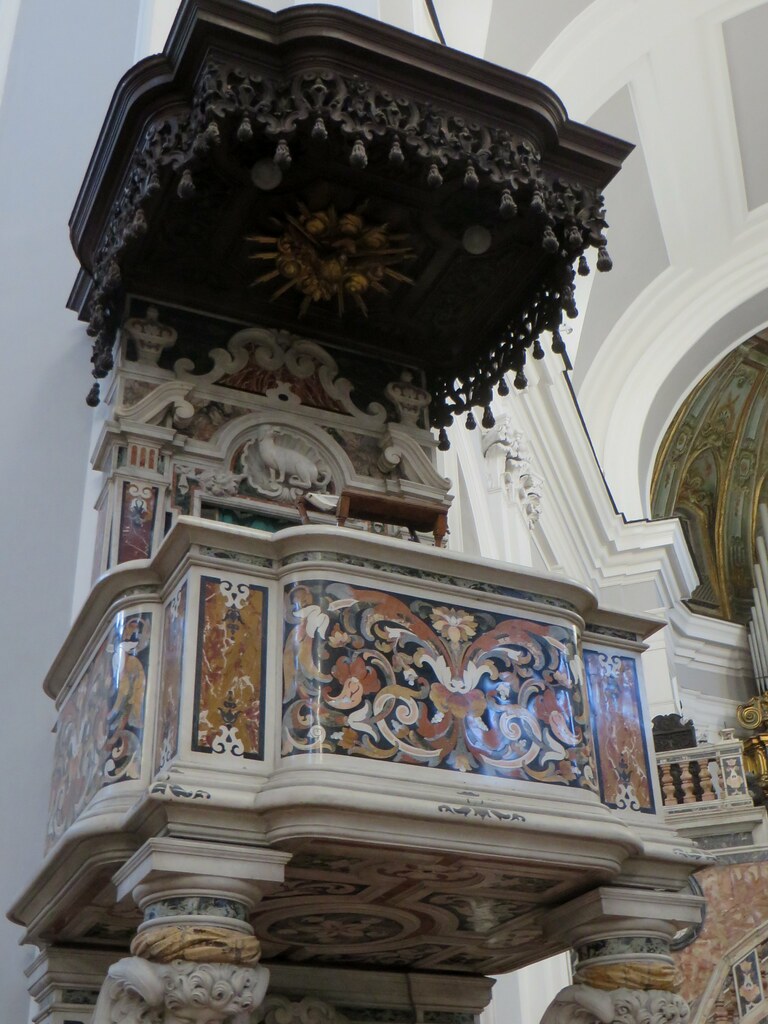 Chaire, basilique Santa Maria della Sanità (XVIIe), piazza Sanità, Naples, Campanie, Italie.
