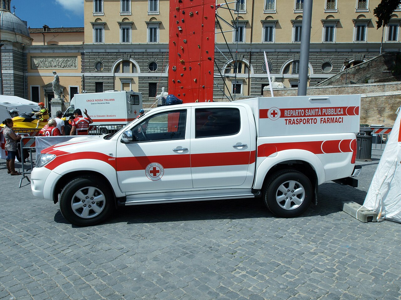 Toyota Odone Ambulanza, Reparto Sanitá Transporto Farmaci in Rome pic1.JPG