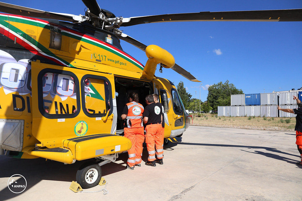 🎉Un campo di addestramento di protezione civile, un posto di assistenza sociosanitaria, una nuova cucina mobile. A Foligno abbiamo inaugurato tre strutture di Protezione Civile: formazione, prevenzione e operatività in caso di emergenza #Anpas.
