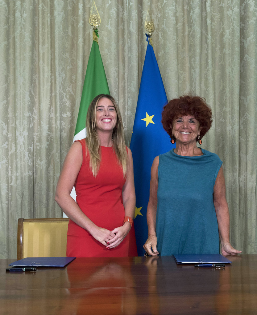 Droga e alcol, la Sottosegretaria Boschi e la Ministra Fedeli firmano intesa su politiche di prevenzione