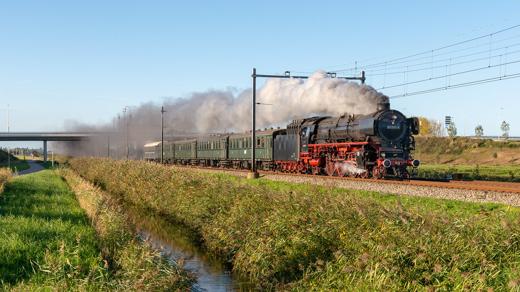 Moordrecht SSN 011 075 pendeltrein Gouda