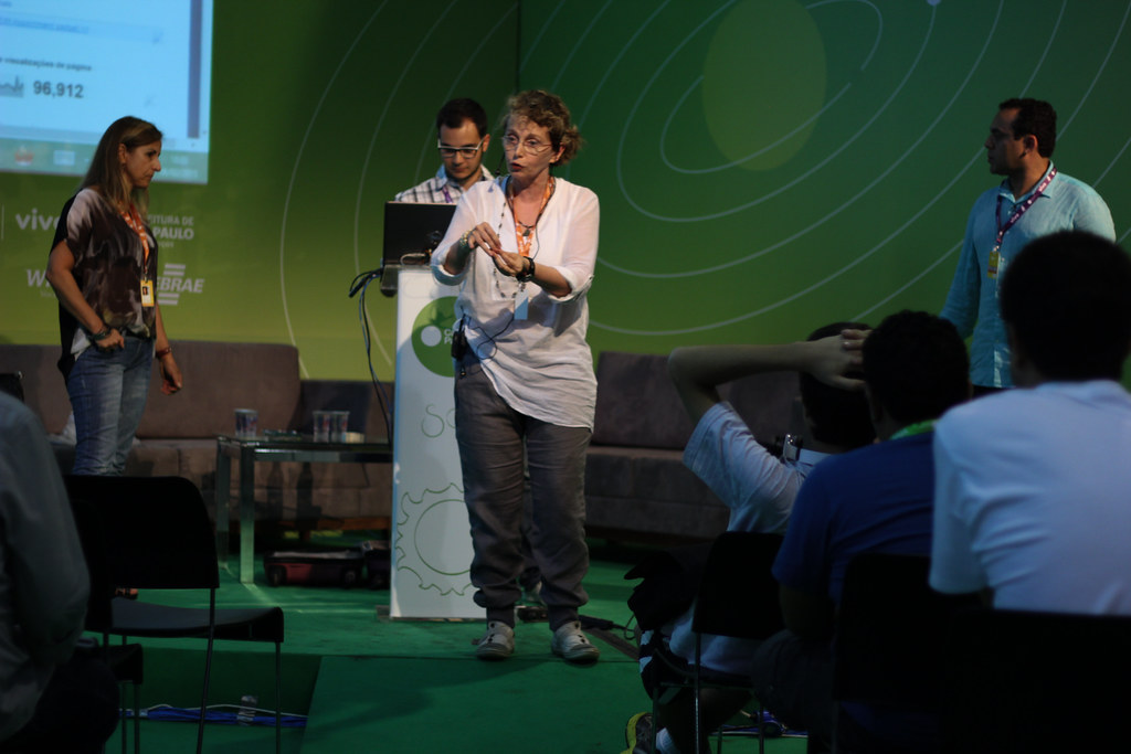 Palco Sol - Trazendo a fisica do ensino medio para o ambiente Hands