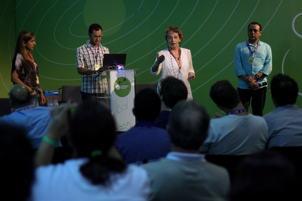 Palco Sol - Trazendo a fisica do ensino medio para o ambiente Hands
